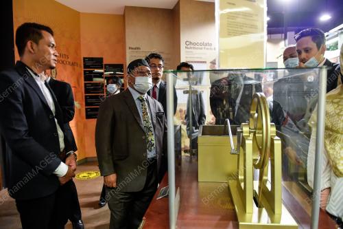 DATUK DR MOHD KHAIRUDDIN AMAN RAZALI
