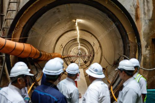 THE LONGEST AND DEEPEST MICROTUNNELING