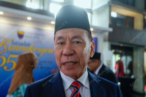 TAN SRI MOHD ANNUAR ZAINI