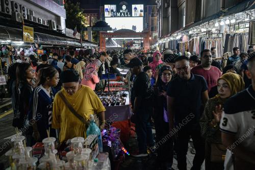 JALAN TAR MALAM AIDILFITIRI