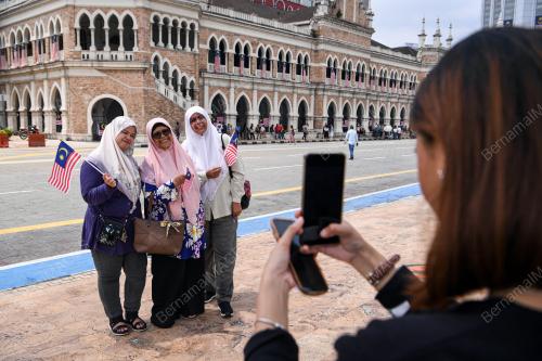 TINJAUAN HARI KEBANGSAAN KE 67