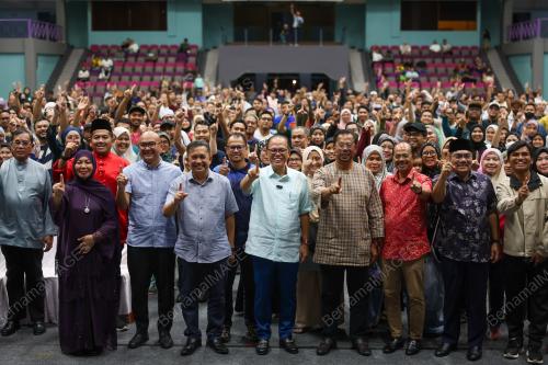 DATUK SERI WAN ROSDY WAN ISMAIL