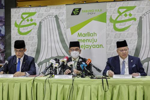 DATUK DR MOHD NA'IM MOKHTAR