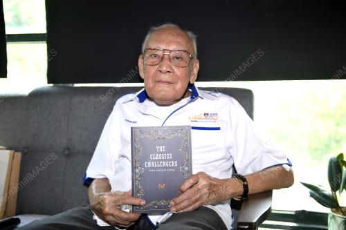 TAN SRI DR ARSHAD AYUB