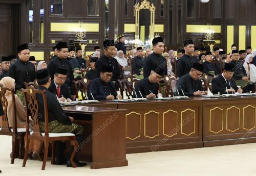 ANGKAT SUMPAH JEMAAH MENTERI