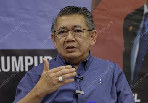 DATUK SERI SALAHUDDIN AYUB