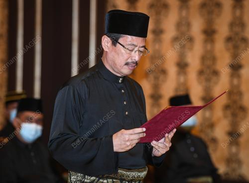 DATUK SERI AZAM BAKI