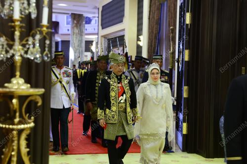 AL-SULTAN ABDULLAH RI'AYATUDDIN AL-MUSTAFA BILLAH SHAH
