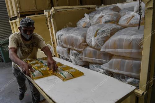 KPDNHEP MEMBUAT PEMERIKSAAN KEBERADAAN BEKALAN BARANG KEPERLUAN DI PASARAN