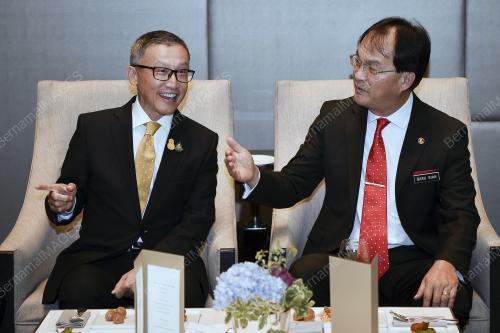 BARU BIAN & NARONG SASITORN