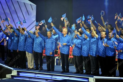 KL47_06042013_BN_MANISFESTO