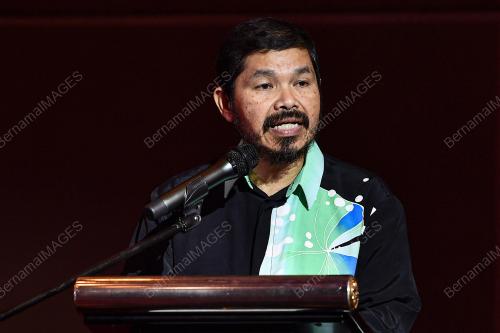 DATUK SERI DR. MOHD UZIR MAHIDIN