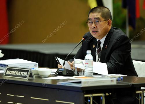 KL47_06102015_MEETING