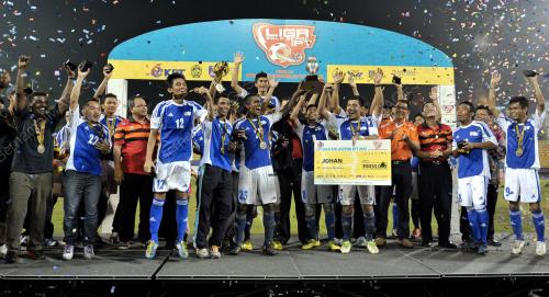 KL47_06112012_BOLA