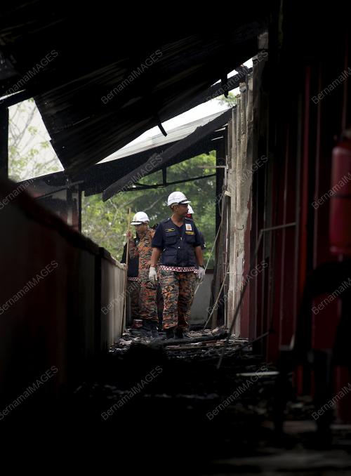 KL47_07102015_TERBAKAR