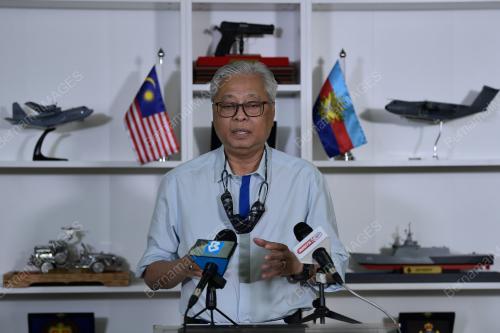 DATUK SERI ISMAIL SABRI YAAKOB