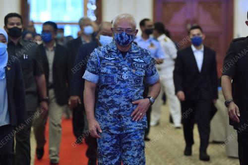 TAN SRI AFFENDI BUANG