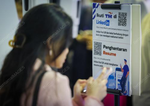 PROGRAM SETAHUN BERSAMA KERAJAAN MADANI