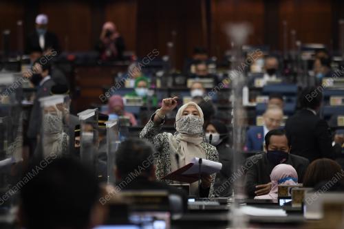 PERSIDANGAN PARLIMEN PENGGAL KETIGA 