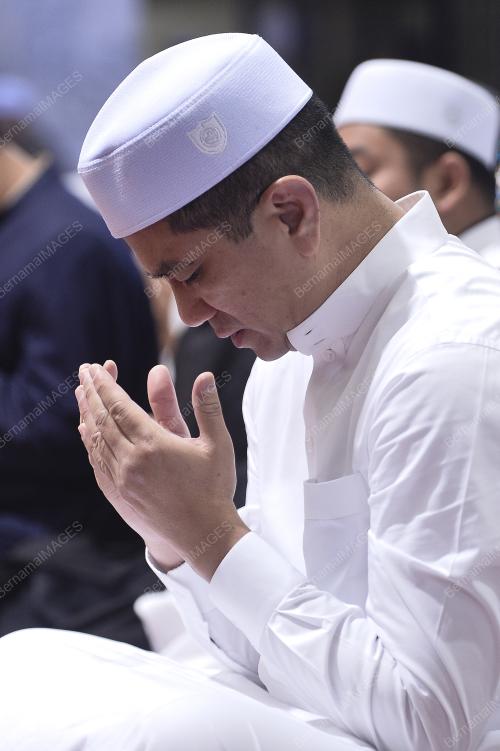 DATUK SERI AZMIN ALI