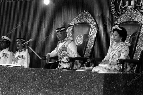 KL47_11032015_AGONG_RASMI