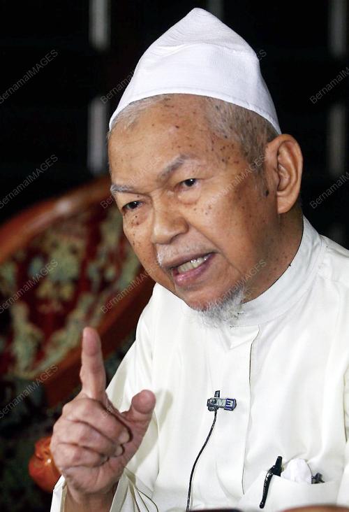 KL47_12022015_NIKAZIZ
