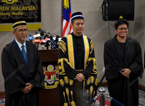 DATUK AZHAR AZIZAN HARUN