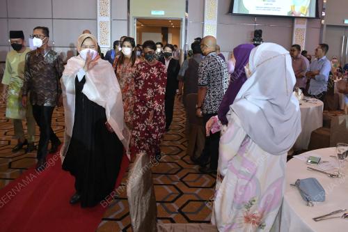 DATUK ZURAIDA KAMARUDDIN