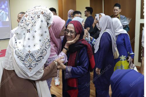 DATUK ROSNANI JAMIL