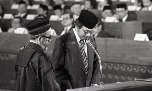 ANGKAT SUMPAH