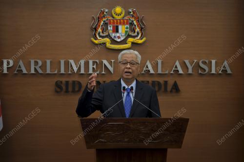 DATUK SERI ISMAIL SABRI YAAKOB