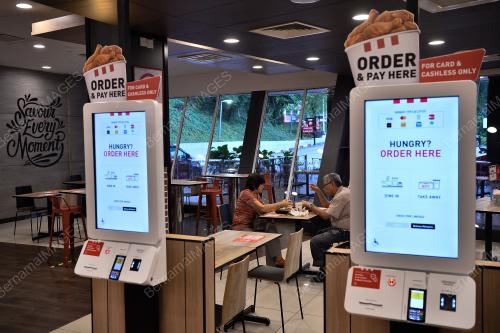 KFC BENAR MAKAN DI RESTORAN