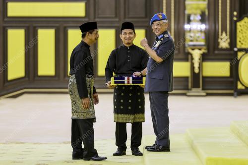 AL-SULTAN ABDULLAH RI'AYATUDDIN AL-MUSTAFA BILLAH SHAH