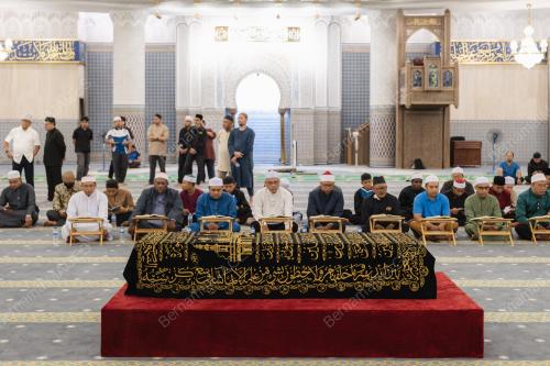 SOLAT JENAZAH DATUK KAMIL MISUARI