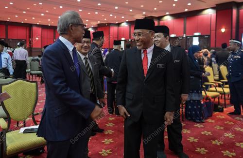 DATUK IDRIS AHMAD