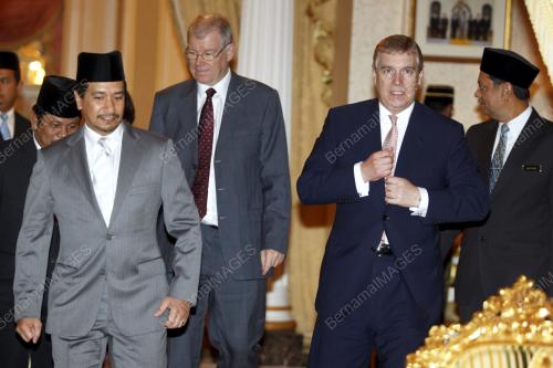 TUANKU MIZAN ZAINAL ABIDIN