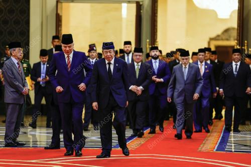 SULTAN SHARAFUDDIN IDRIS SHAH