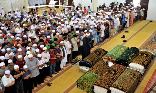 TANAH RUNTUH