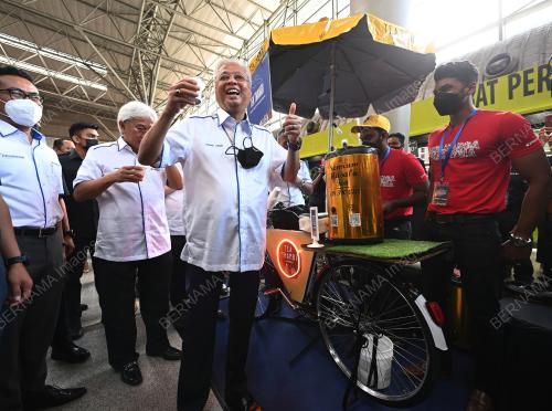 DATUK SERI ISMAIL SABRI YAAKOB