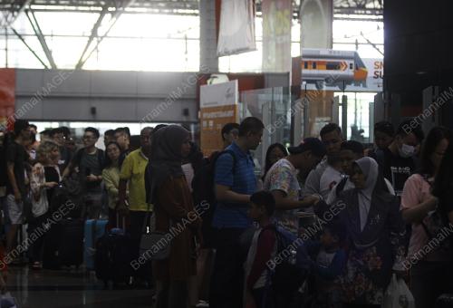 PULANG KAMPUNG SEMPENA TAHUN BARU CINA