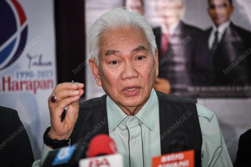 DATUK ZAINAL ABIDIN SAKOM