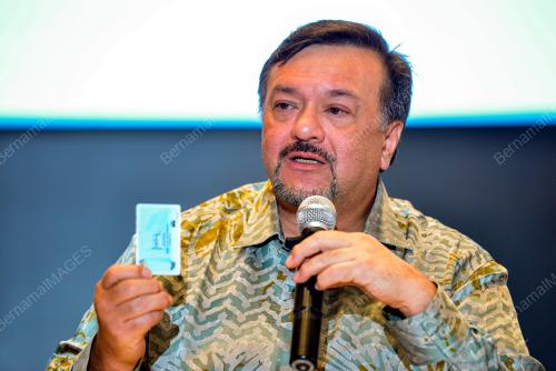 DATUK SERI AMIR HAMZAH AZIZAN