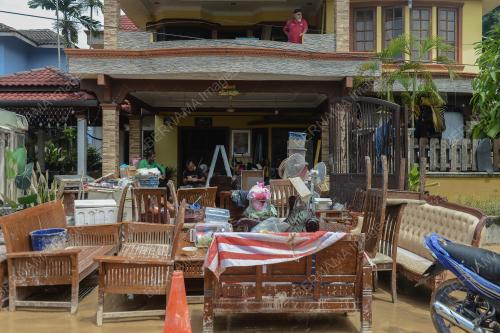 BANJIR KILAT KAMPUNG LEMBAH JAYA UTARA