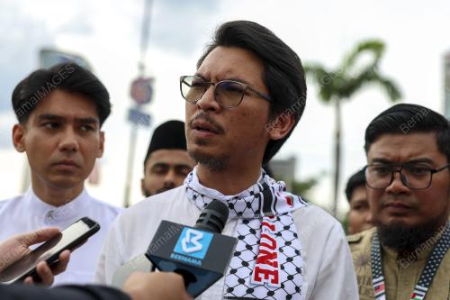 MUHAMMAD KAMIL ABDUL MUNIN