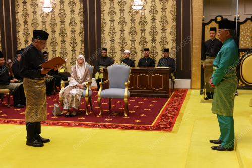 AL-SULTAN ABDULLAH RI'AYATUDDIN AL -MUSTAFA BILLAH SHAH