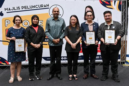 HANNAH YEOH