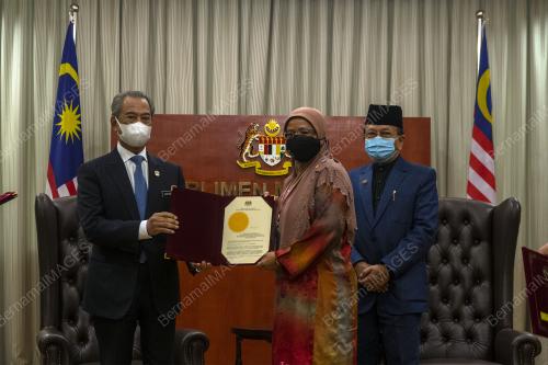 TAN SRI MUHYIDDIN YASSIN