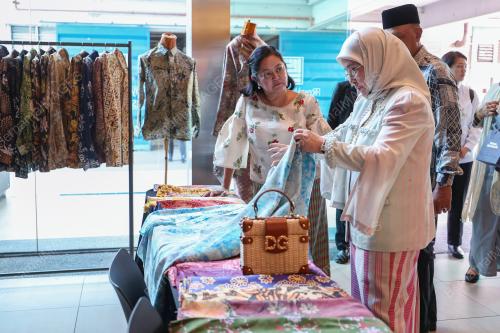 TUNKU HAJAH AZIZAH AMINAH MAIMUNAH