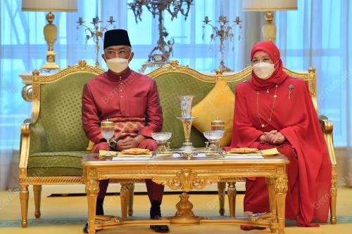 AL-SULTAN ABDULLAH RI'AYATUDDIN AL-MUSTAFA BILLAH SHAH