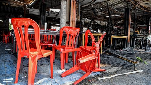 TINJAUAN MEDAN SELERA AU5 TERBAKAR